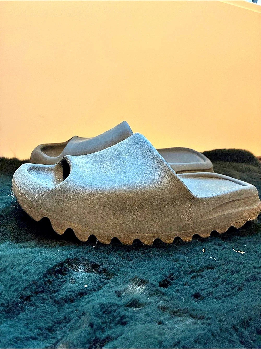 Adidas Yeezy Slide Onyx Gray Sandals